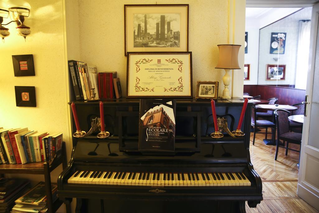 Albergo Garisenda Bologne Extérieur photo